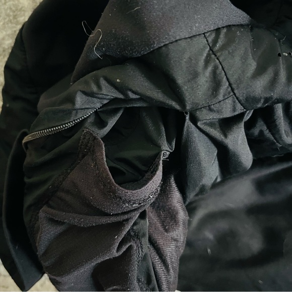 Lululemon Black Vest - Picture 7 of 8